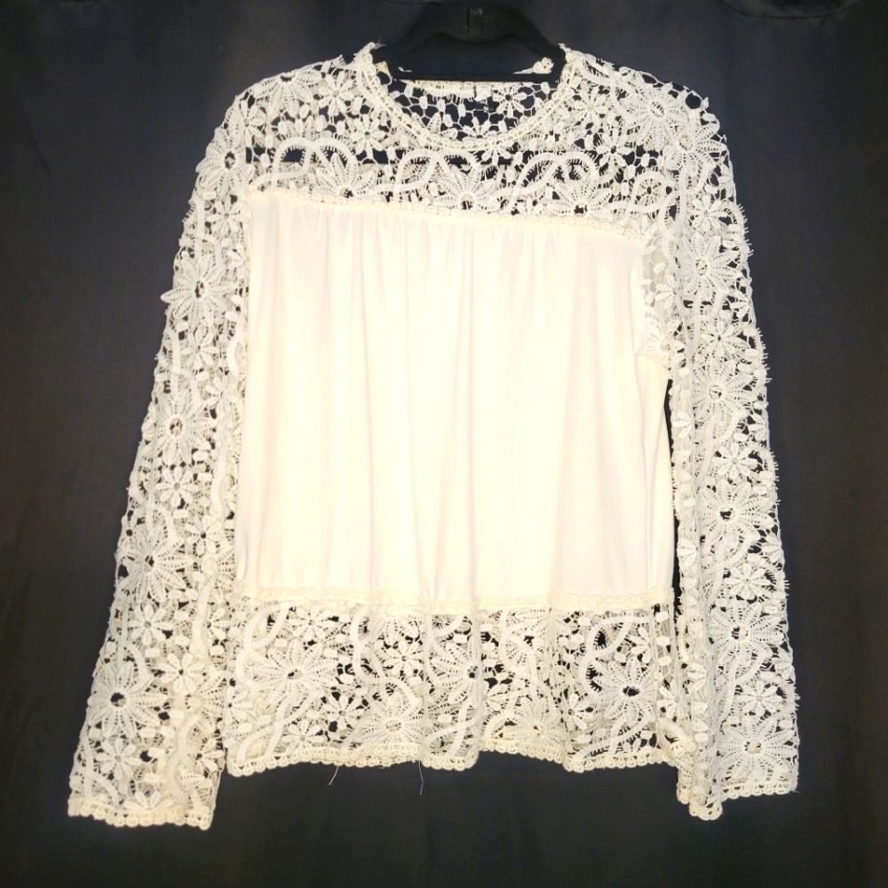 Lacy White Long Sleeved Blouse